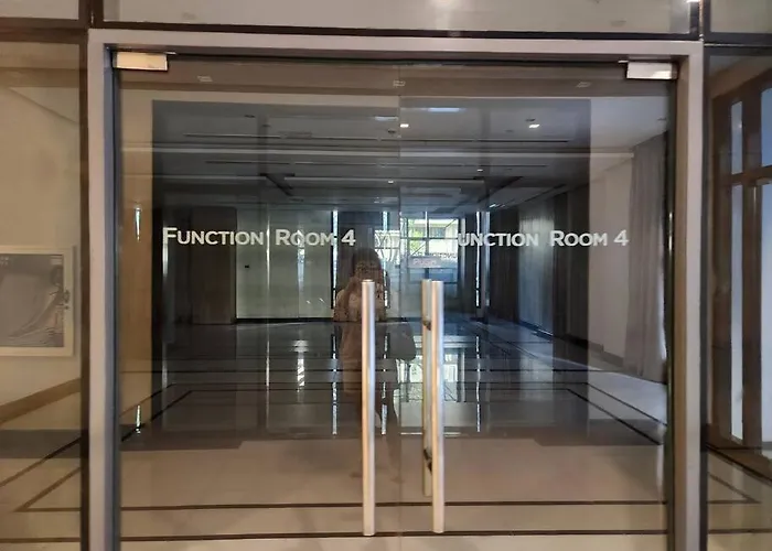 Casa Antonio At Viceroy Mckinley Hill Apartment