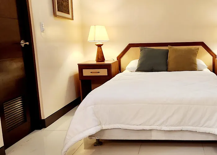 Casa Antonio At Viceroy Mckinley Hill Apartment Manila